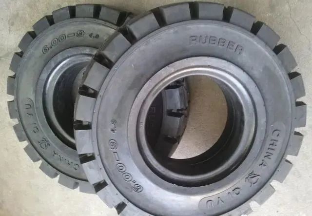 叉車為啥要使用實心輪胎？